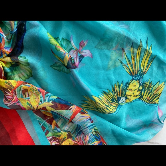 Gorgeous tropical print cover up - Picture 4 of 4